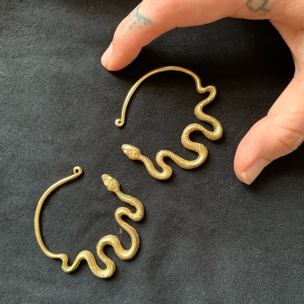 Diablo organics Ouroboros hoops